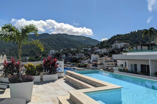 Puerto Vallarta Vacation Rental | 2BR | 2BA | Single Story | Step-Fee Access