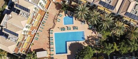 Acesso a 4 piscinas
Access to 4 swimming pools