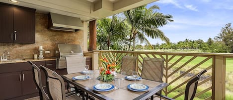 Private lanai overlooking the golf course