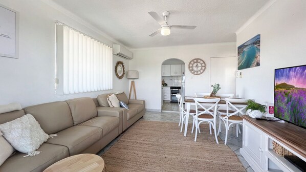 Lounge and Dining Area