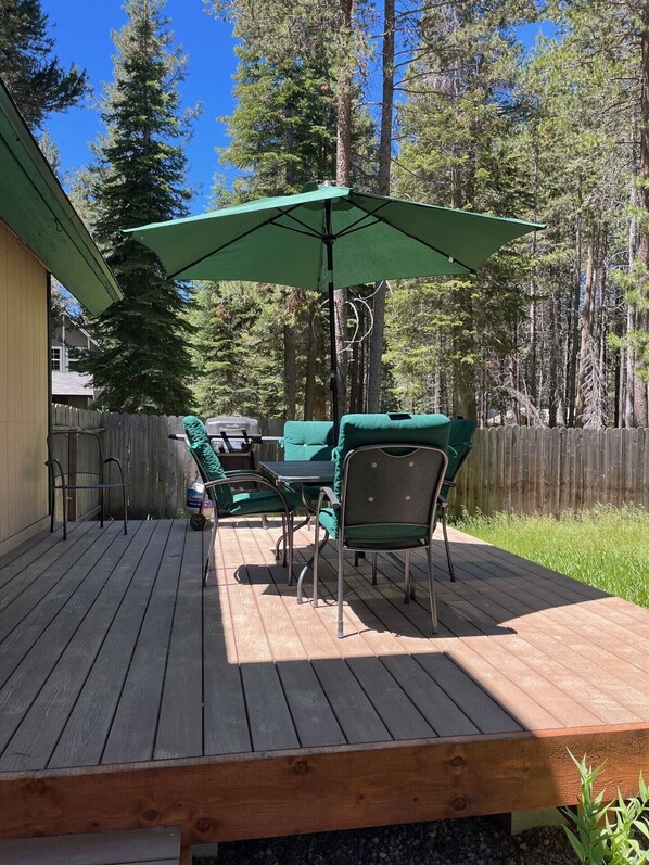 Outdoor dining