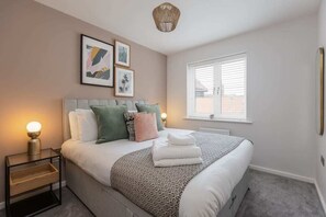 Oyster Cottage, Whitby - Host & Stay