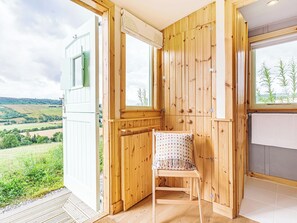 Interior | Woodside Hut 1 - Woodside Croft, Strathpeffer
