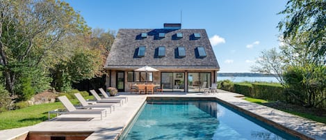 Pool with hot tub facing east