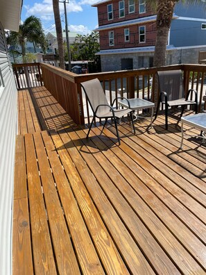 Upper Level Deck
