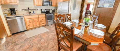 KITCHEN ENTRYWAY