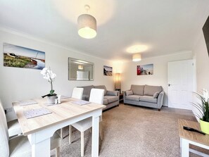 Living room/dining room | Seahorse Cottage, Cromer