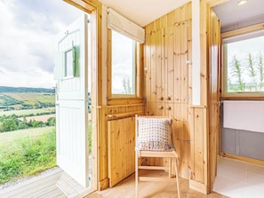 Interior | Woodside Hut 3 - Woodside Croft, Strathpeffer