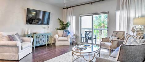 Miramar Beach Vacation Rental | 2BR | 2BA | Step-Free Access | 1,141 Sq Ft