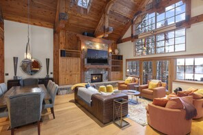 Living and dining area...cozy and comfortable