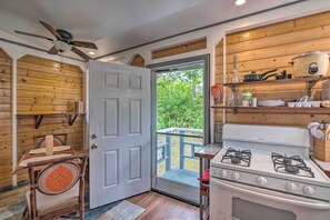 Studio | Entryway