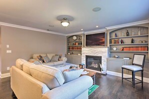 Living Room | Electric Fireplace | Smart TV | Books & Board Games