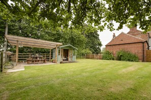 Lime Kiln Farm, near Malton: Apple tree orchard over-looking panoramic views