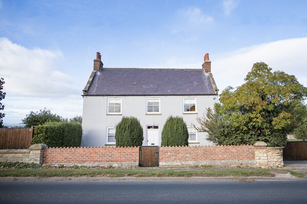 Lime Kiln Farm, near Malton: Beautiful Grade II listed farmhouse is just a short drive from the thriving town of Malton, Yorkshire's food capital