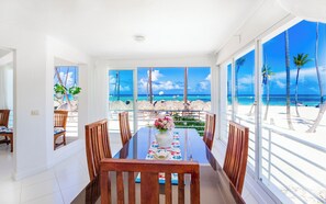 Live right on the beach and listen to the sound of ocean waves