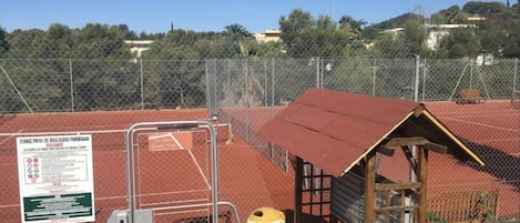 Tennis avec badge de réservations