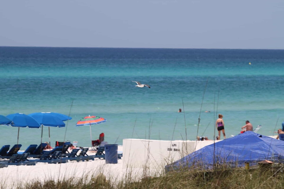 Bungalow Studio – Step back to a simpler time on Panama City Beach