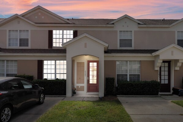 2340-silver-palm-drive--kissimmee--fl-34747---01---day2dusk