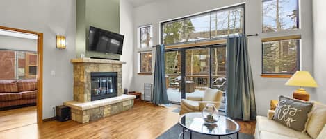 Village Point 120 - a SkyRun Breckenridge Property - 