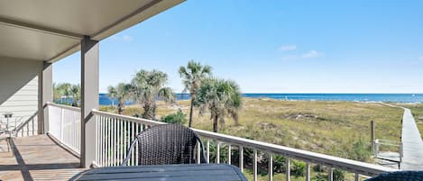 Large Balcony w/ Direct Gulf View!