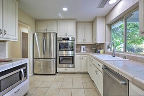 Kitchen | Fully Equipped | Cooking Basics