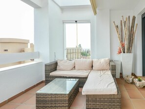 Möbel, Eigentum, Couch, Komfort, Holz, Interior Design, Die Architektur, Rechteck, Wohnzimmer, Schatten