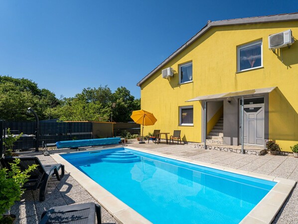 Bleu, Piscine, Composite, Recours, Eco Hôtel, Ombre, Mobilier De Jardin, Hôtel, Villa, Caractéristique De L'Eau