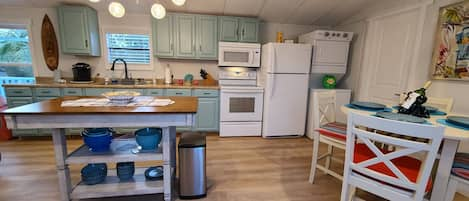 Kitchen and Breakfast Area