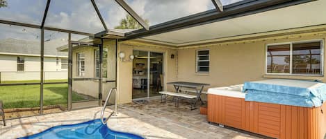 Port Charlotte Vacation Rental | 2BR | 2BA | 1,254 Sq Ft | Step-Free Access