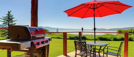 Private Deck | Gas Grill | 1-Acre Lakefront Property