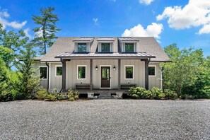 Front exterior view of Hilltop Lodge.