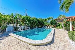 Casa Sierra 203B Pool (1)