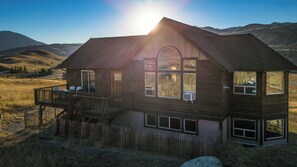 Mountain Mirador Lodge!
