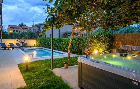 pool