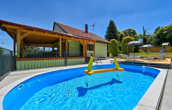 pool