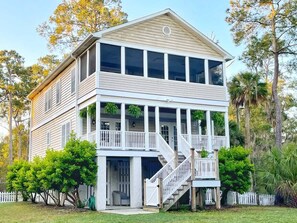 You will find the garage and hot tub on the ground level.  You can enter the home through the pictured stairs or through the garage entrance.  For your convenience, the door code to both entrances is the same for your stay.  

The main level has the kitchen, living room, dining room, a queen bedroom, a full bathroom, and a laundry room.

The third level has a double-twin bedroom, a queen bedro...