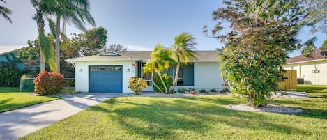 Cape Coral Vacation Rental | 2BR | 2BA | 1,150 Sq Ft | Step-Free Access