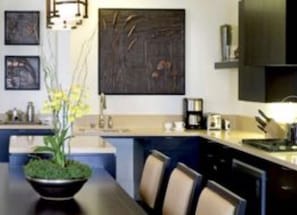 Kitchen and eating area
