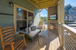 "Memories made at the cabin last forever."