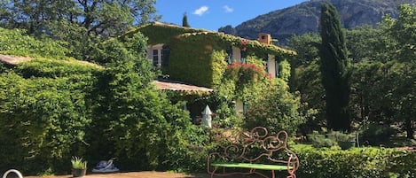 Extérieur maison de vacances [été]