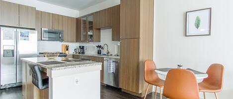 Modern Fully Equipped Kitchen