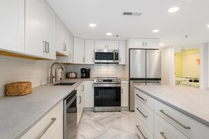 Kitchen (1)