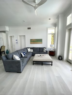 Great room with television, 100’s of movies to choose from!