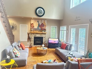 Relax with friends and family in front of the fire place after a long day of ski