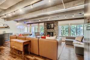 705 Snowberry Lane - All New Furniture