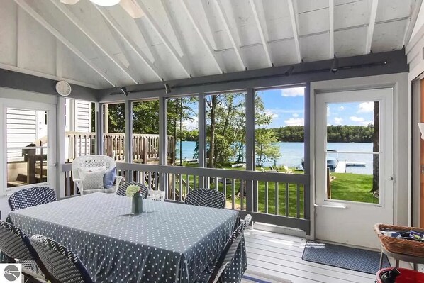 Beautiful screen sitting and dining area  - everyone's favorite place to be!