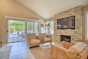 Living Room | Patio Access | Smart TV | Electric Fireplace