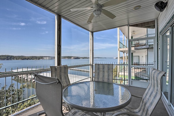 Lake Ozark Vacation Rental | 3BR | 2BA | Stairs Required | 1,389 Sq Ft
