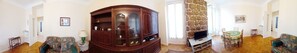 360 degree view of the living and dining room