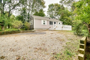 Home Exterior | Single-Story Home